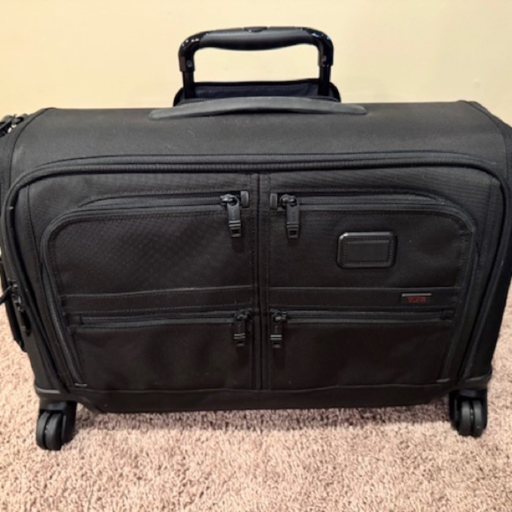 Tumi Black Men's Travel Bag-Alpha 2